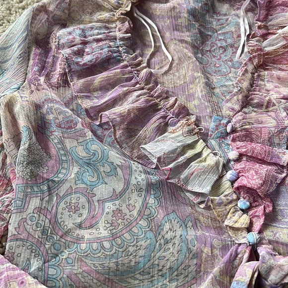 Ruffle Zara cropped blouse with knot detail - Picture 2 of 2